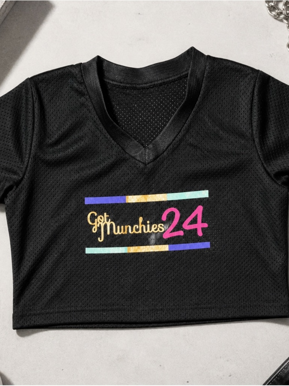 Source Unknown Black V‑Neck Tee with Multicolor 'Got Munchies 24' Graphic